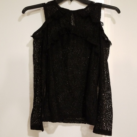 💕BB DAKOTA💕 Lace Cold Shoulder Long Sleeve Top with Ruffles Black S Small NWT - Picture 4 of 8
